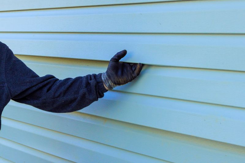 Siding Maintenance Teams